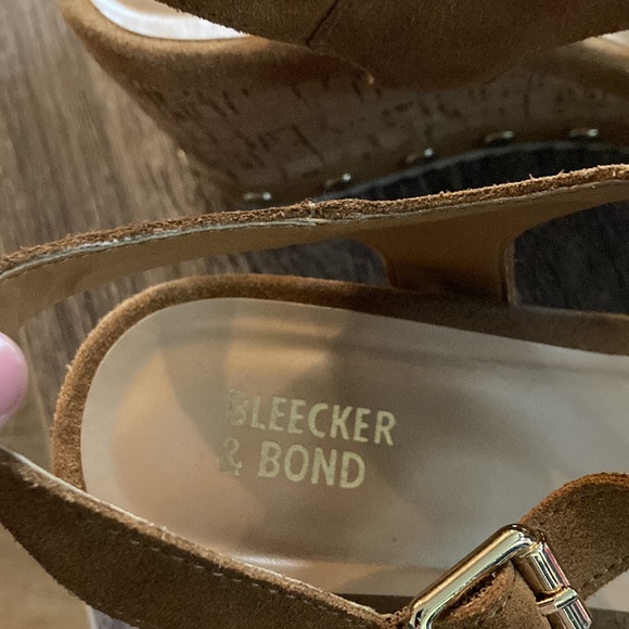 Bleecker & Bond Tan Wedges - Picture 4 of 4